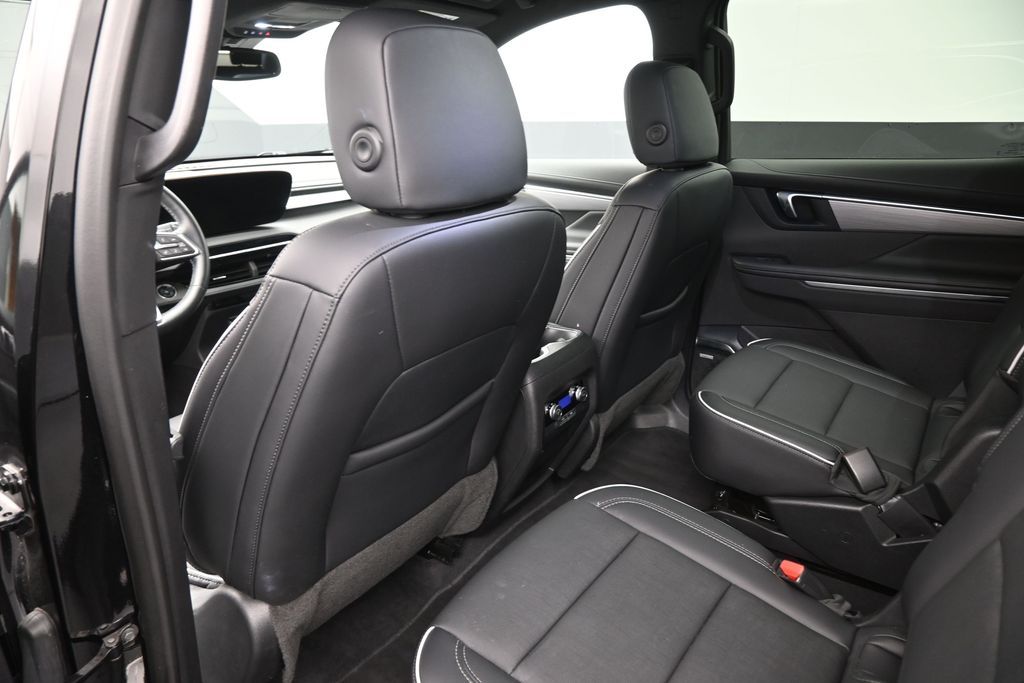 Used 2025 Buick Enclave SUV