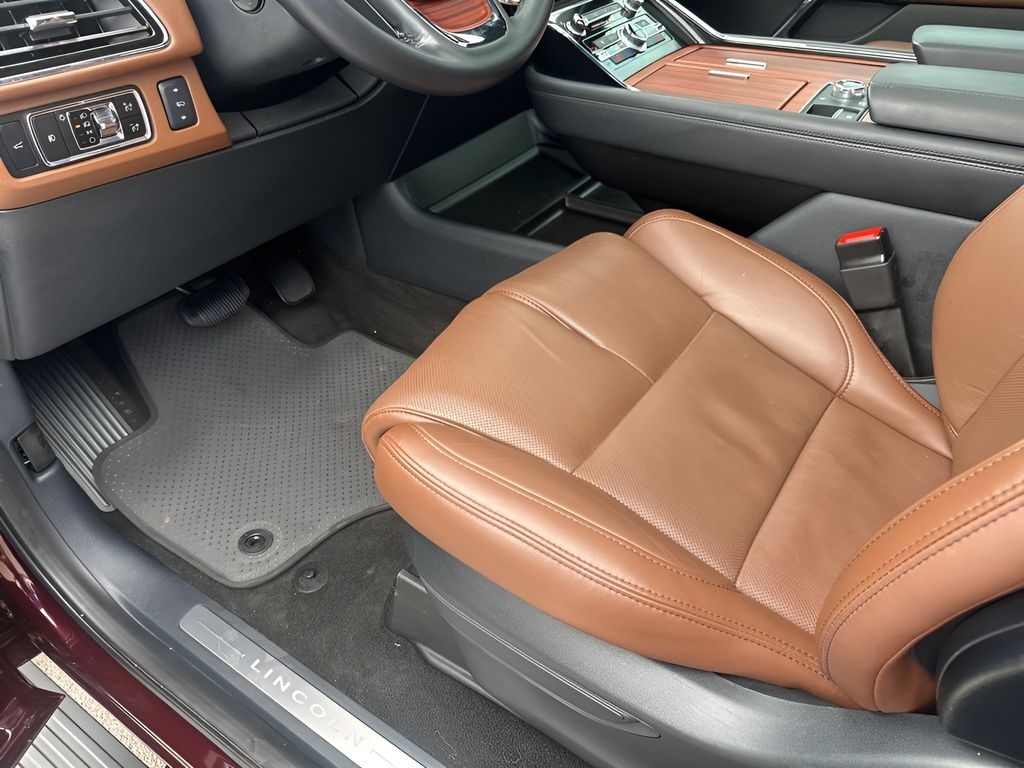 Used Car 2024 Lincoln Navigator  Utility L Reserve Four Wheel Drive For Sale Under $80,000 In Austin, Texas