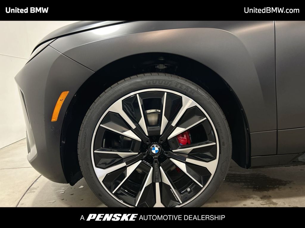 Thumbnail: 2026 BMW iX - 10