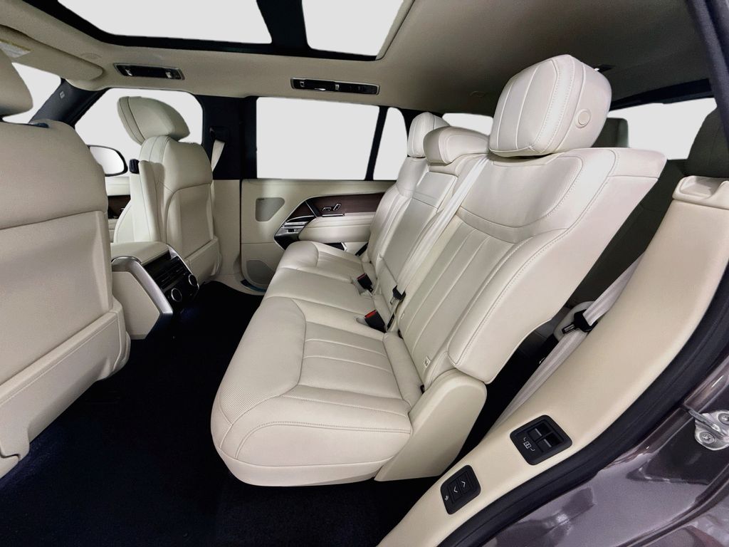 Thumbnail: 2026 Land Rover Range Rover - 22