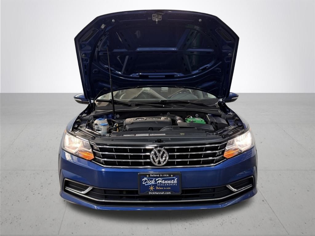 2017 Volkswagen Passat 1.8T SE
