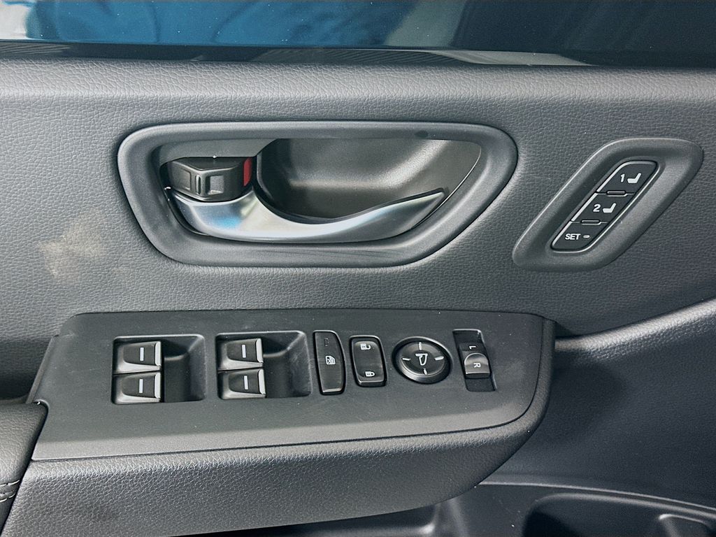 Thumbnail: 2025 Honda Pilot - 19