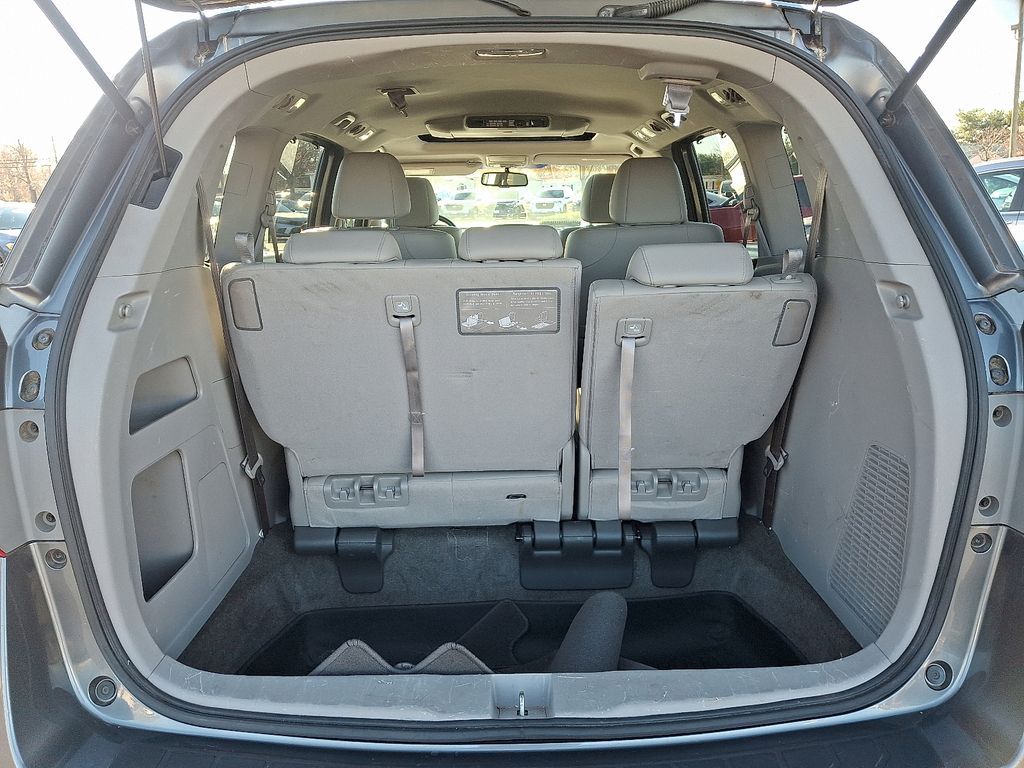 Thumbnail: 2012 Honda Odyssey - 32