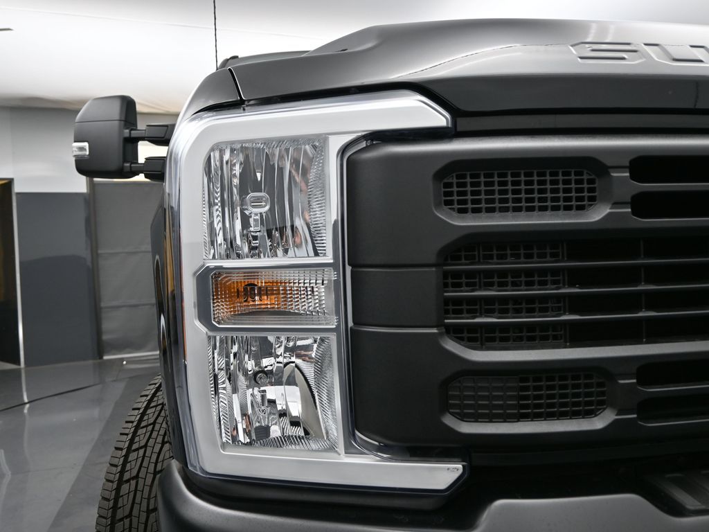 2026 Ford F-350 XL photo 12