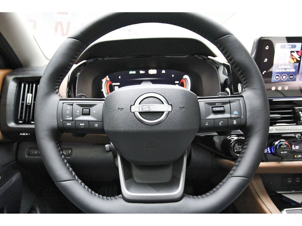 2026 Nissan Pathfinder Platinum - 10