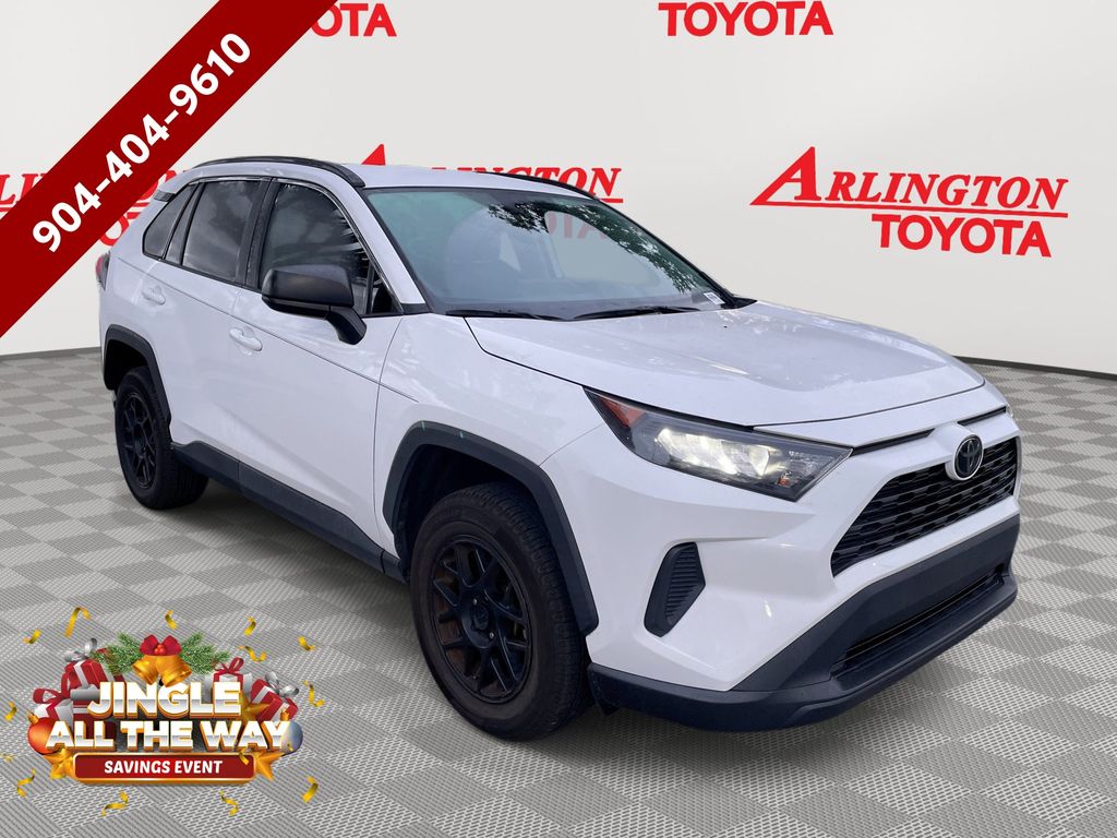 2020 Toyota RAV4 LE