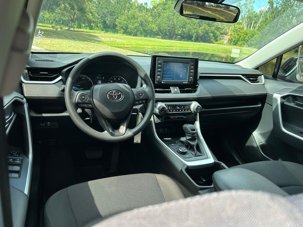 Thumbnail: 2022 Toyota RAV4 - 12