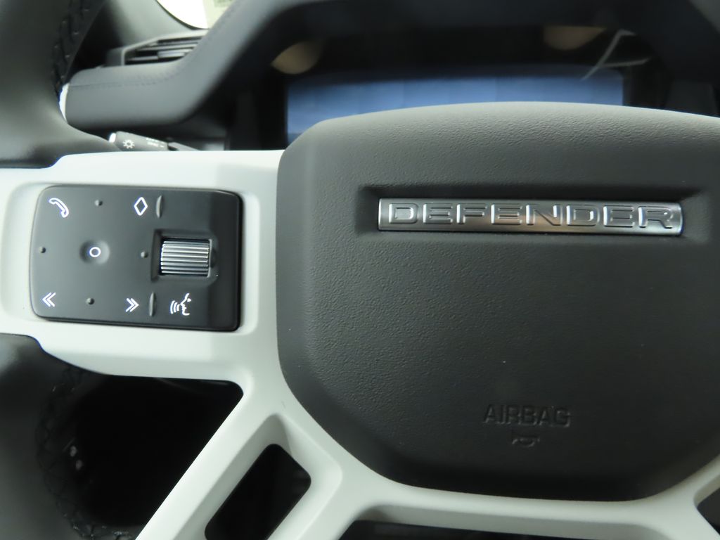 Thumbnail: 2025 Land Rover Defender - 11