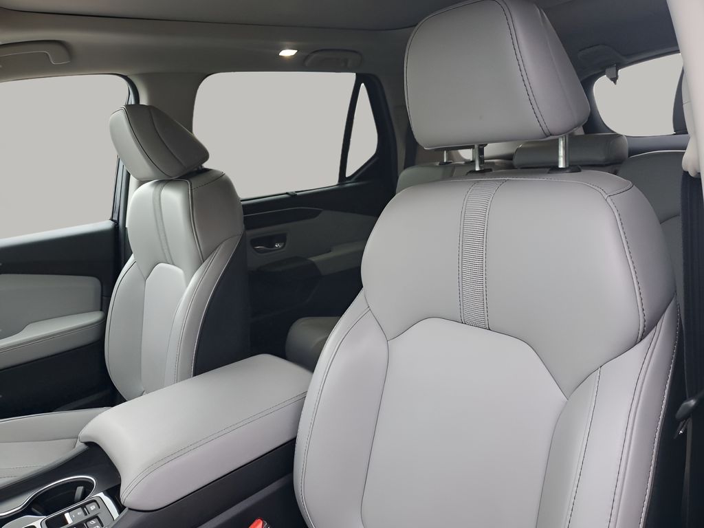 Used Car 2025 Honda Pilot  Touring For Sale Under $50,000 In Austin, Texas