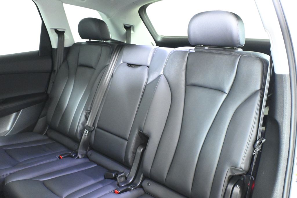 Thumbnail: 2023 Audi Q7 - 4