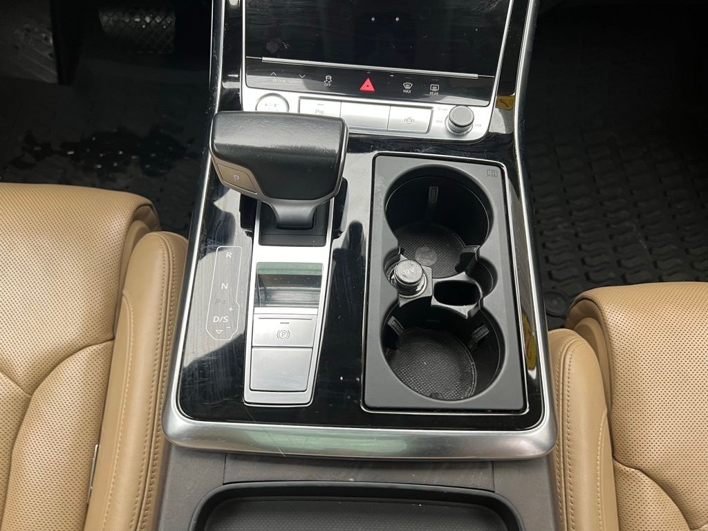 Thumbnail: 2019 Audi Q8 - 11