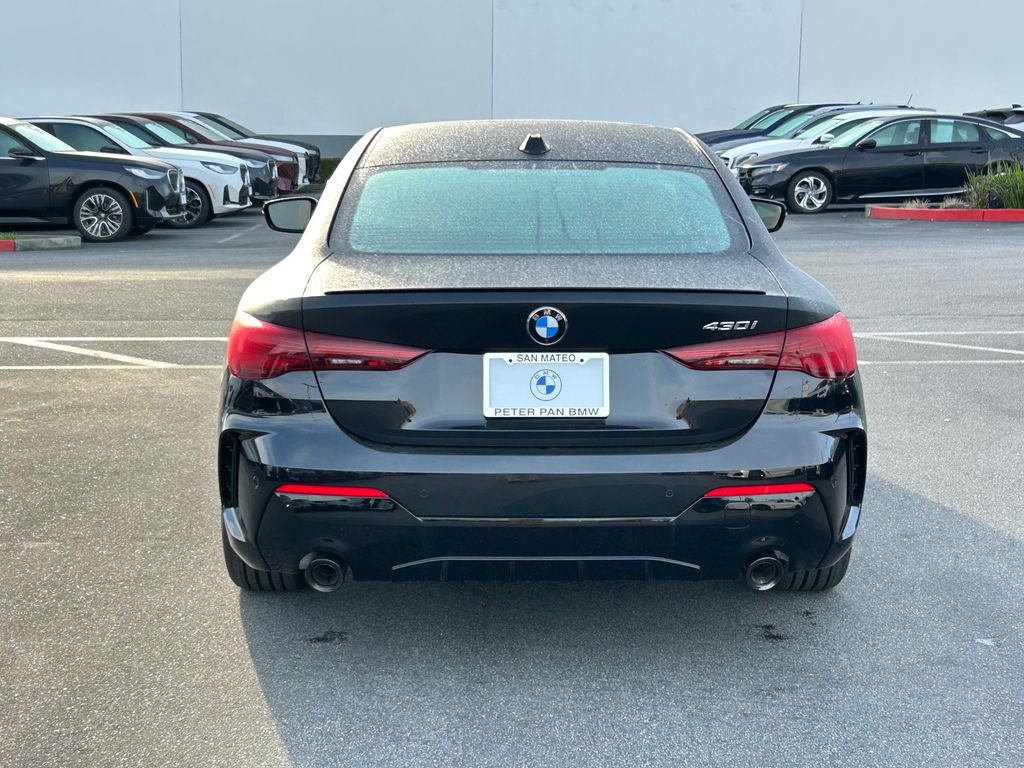 Thumbnail: 2026 BMW 4 Series - 4