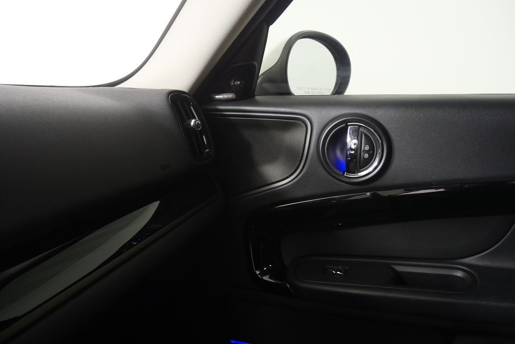 Thumbnail: 2019 MINI Cooper Countryman - 16