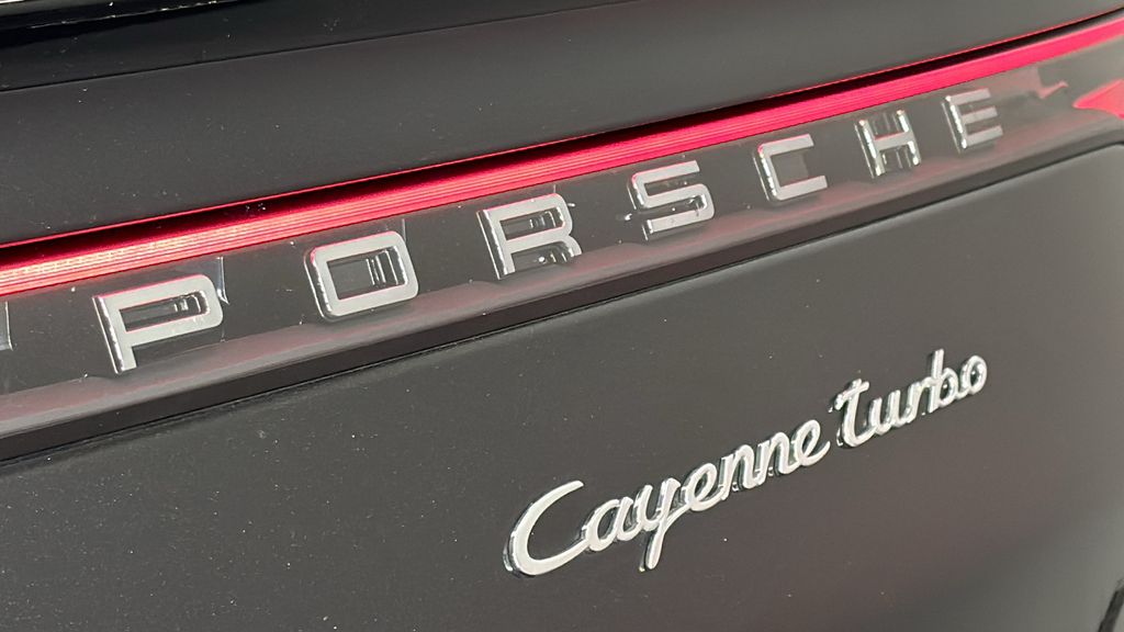 2022 Porsche   12
