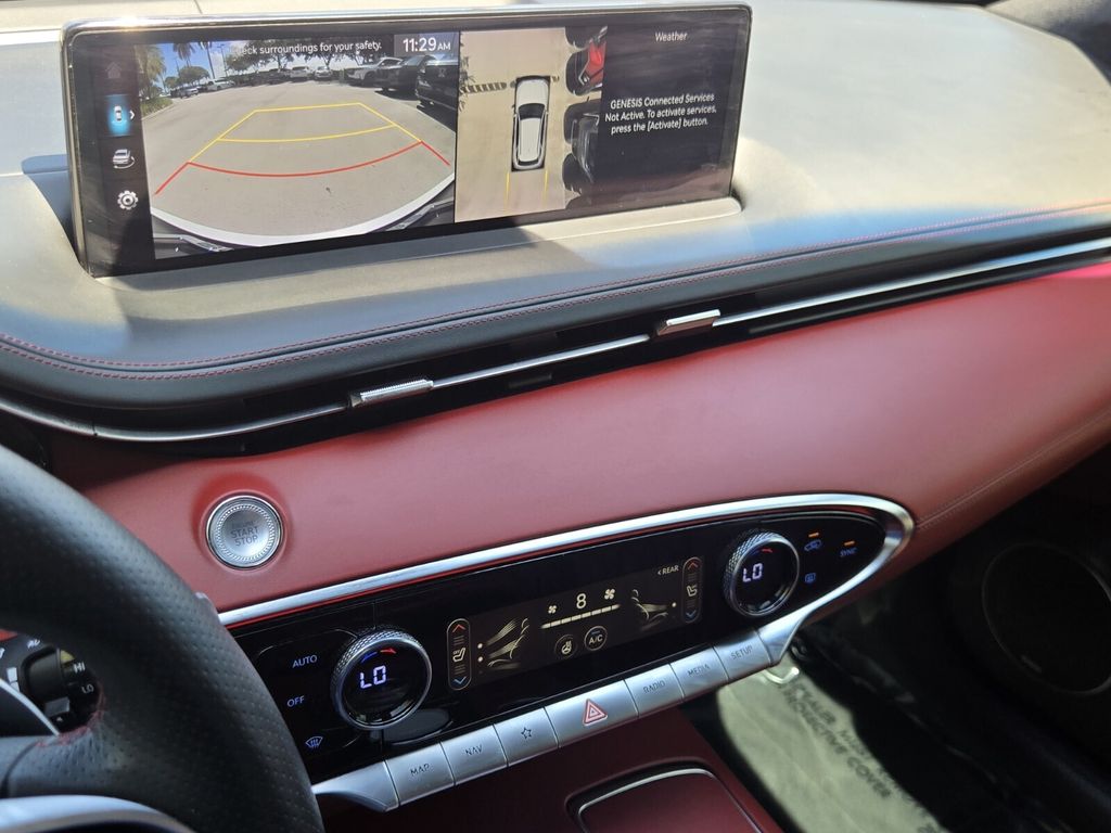 2022 Genesis Gv70 - $35,698