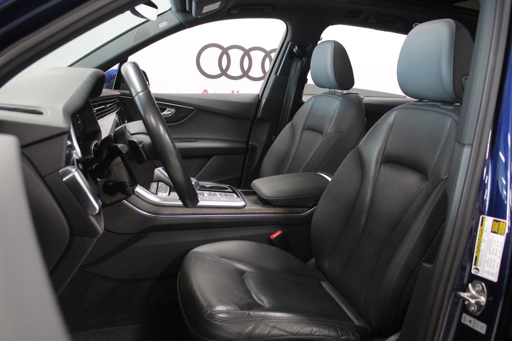 Thumbnail: 2020 Audi Q7 - 9