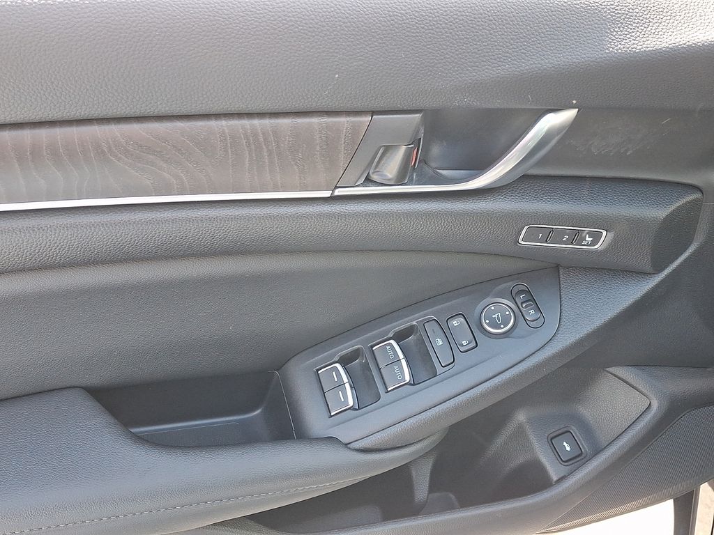 Thumbnail: 2021 Honda Accord - 12