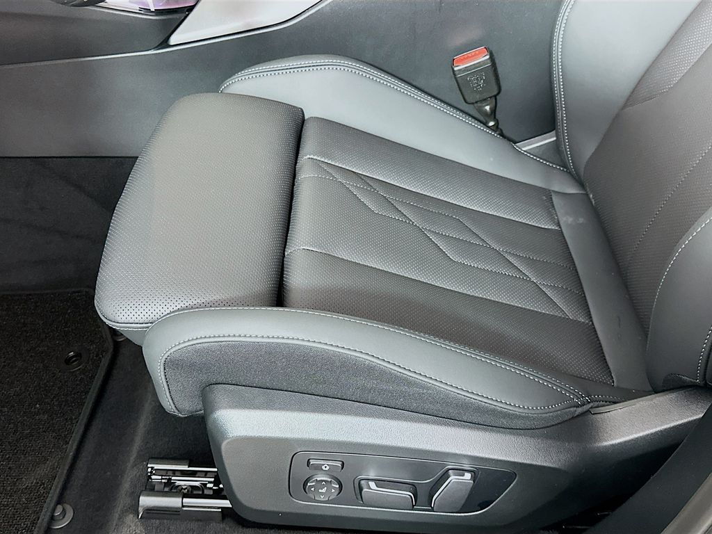 Thumbnail: 2026 BMW X3 - 21