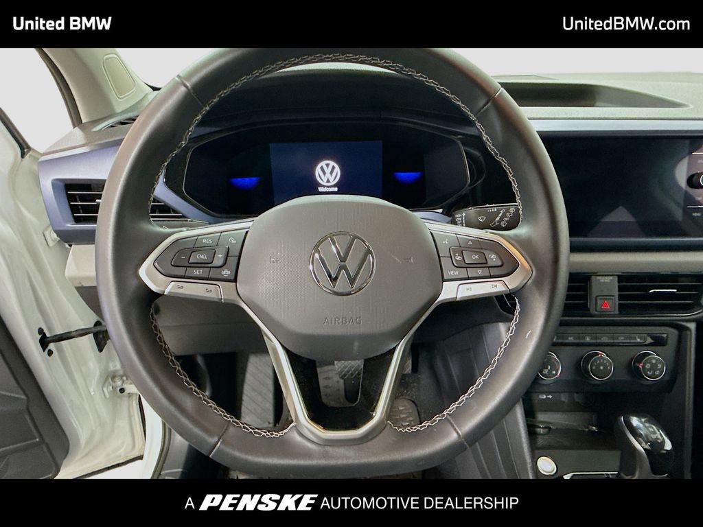 Thumbnail: 2022 Volkswagen Taos - 6