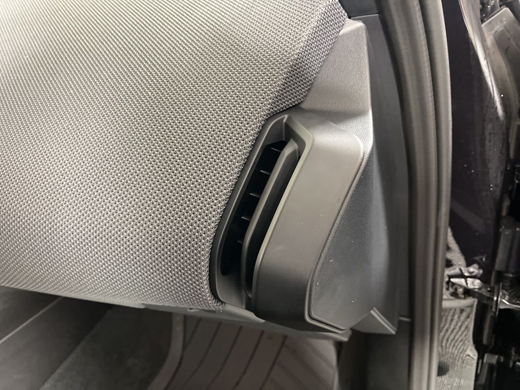 Thumbnail: 2026 BMW X3 - 21