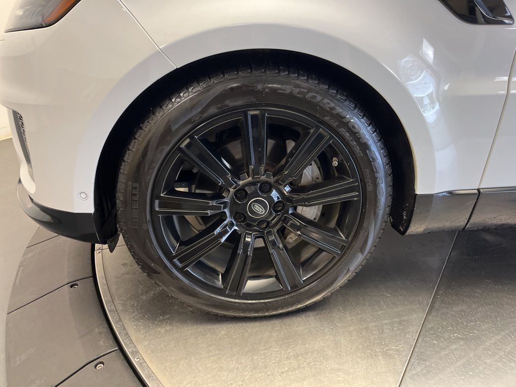 Thumbnail: 2020 Land Rover Range Rover Sport - 10