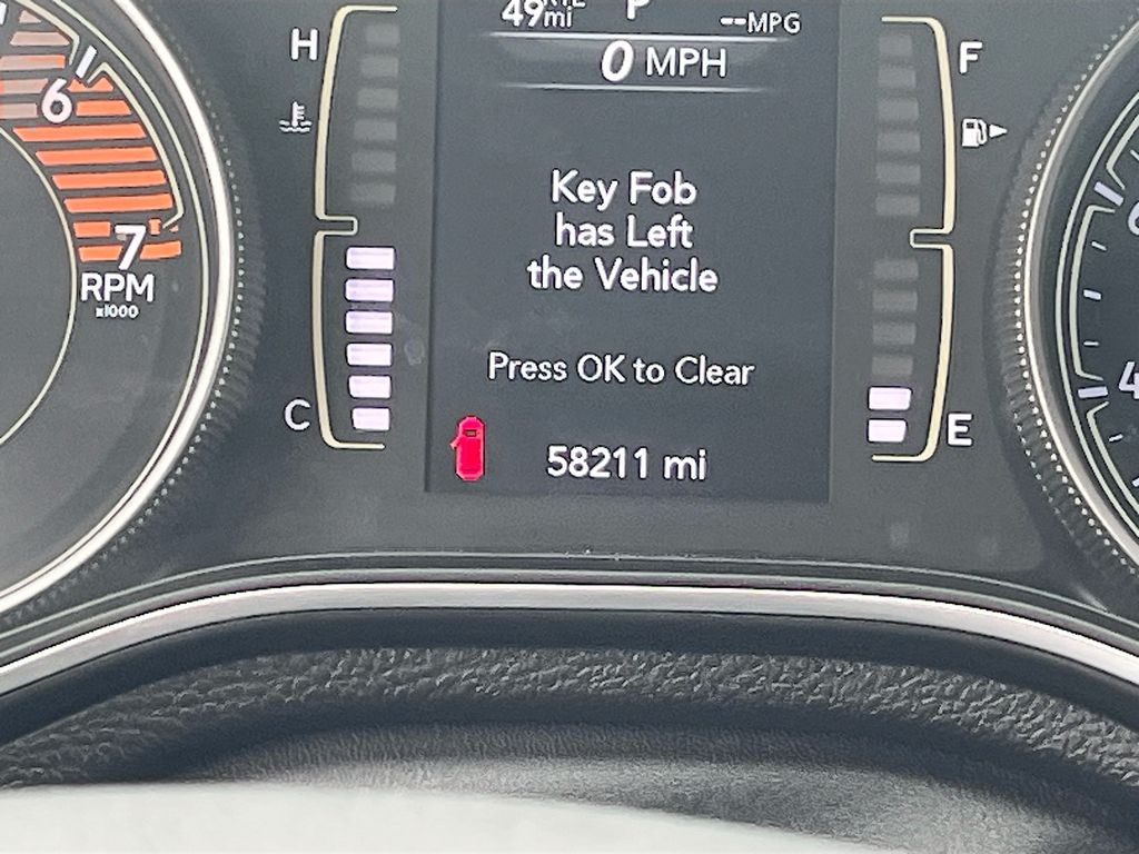 Used 2019 Silver Jeep Latitude Plus image 12