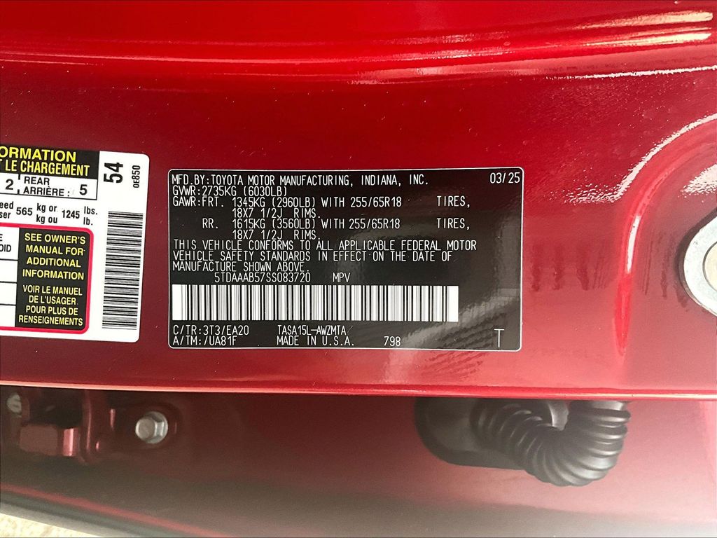 View vehicle photo 6