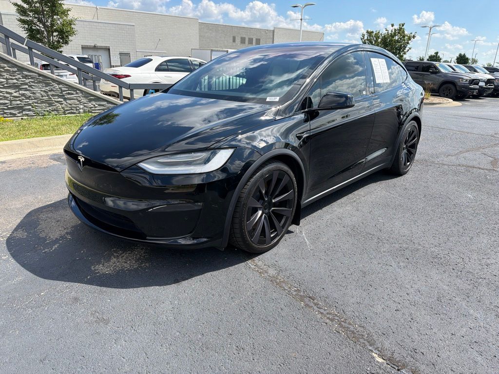 Used 2022 Black Tesla Plaid image 3