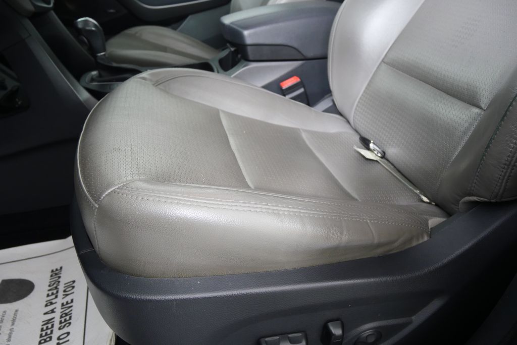 2013 Hyundai Santa Fe Sport 2.0T 9