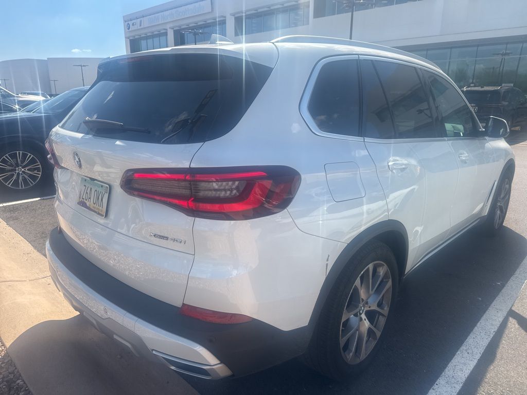 Thumbnail: 2022 BMW X5 - 2
