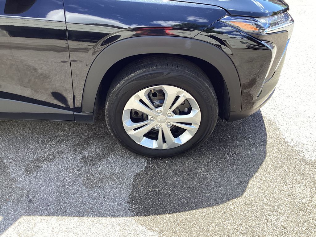 Used 2024 Chevrolet Trax SUV