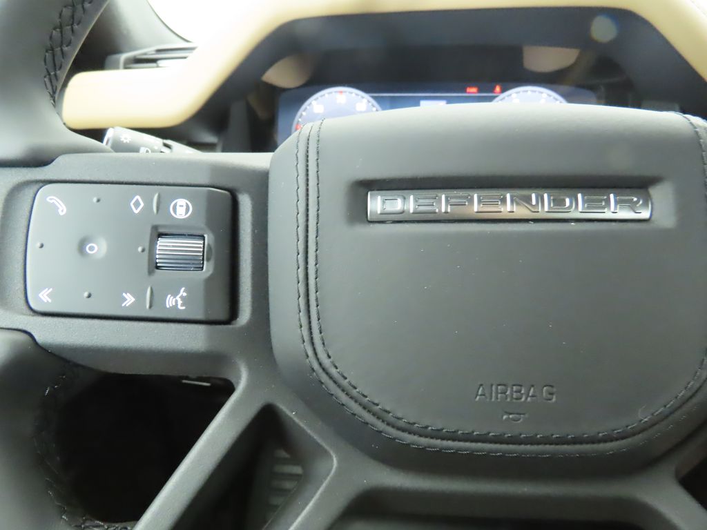 Thumbnail: 2025 Land Rover Defender - 12