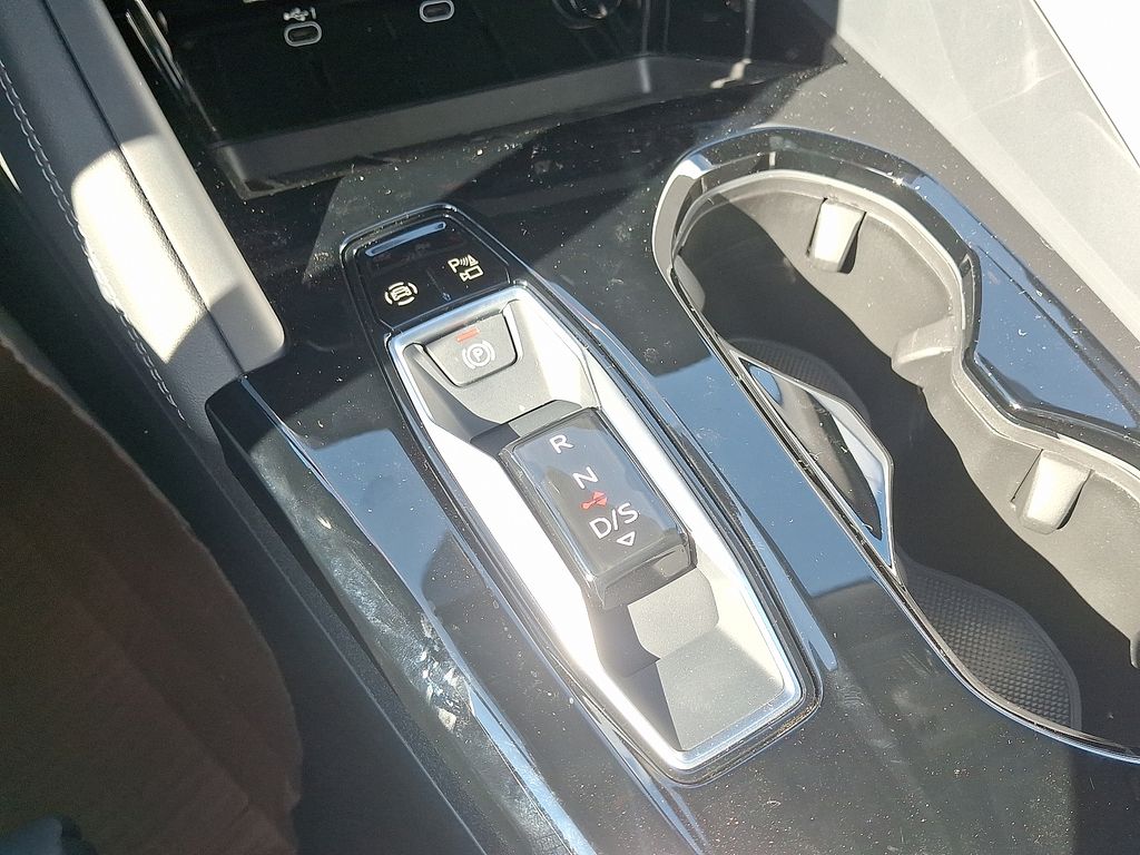 Thumbnail: 2025 Audi Q5 - 13