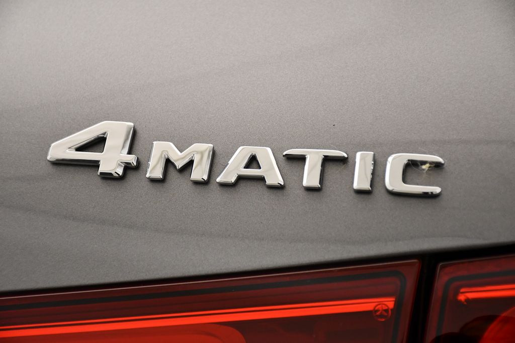 2021 Mercedes-Benz GLA 250 4MATIC 10