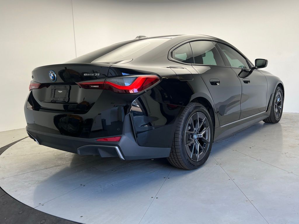 Thumbnail: 2023 BMW i4 - 3