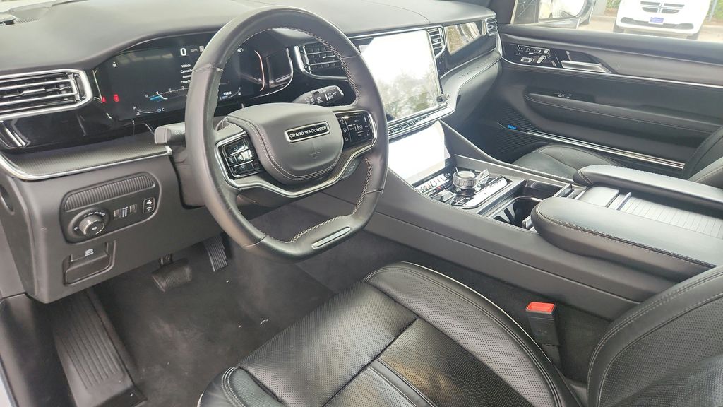 2024 Jeep Grand Wagoneer L