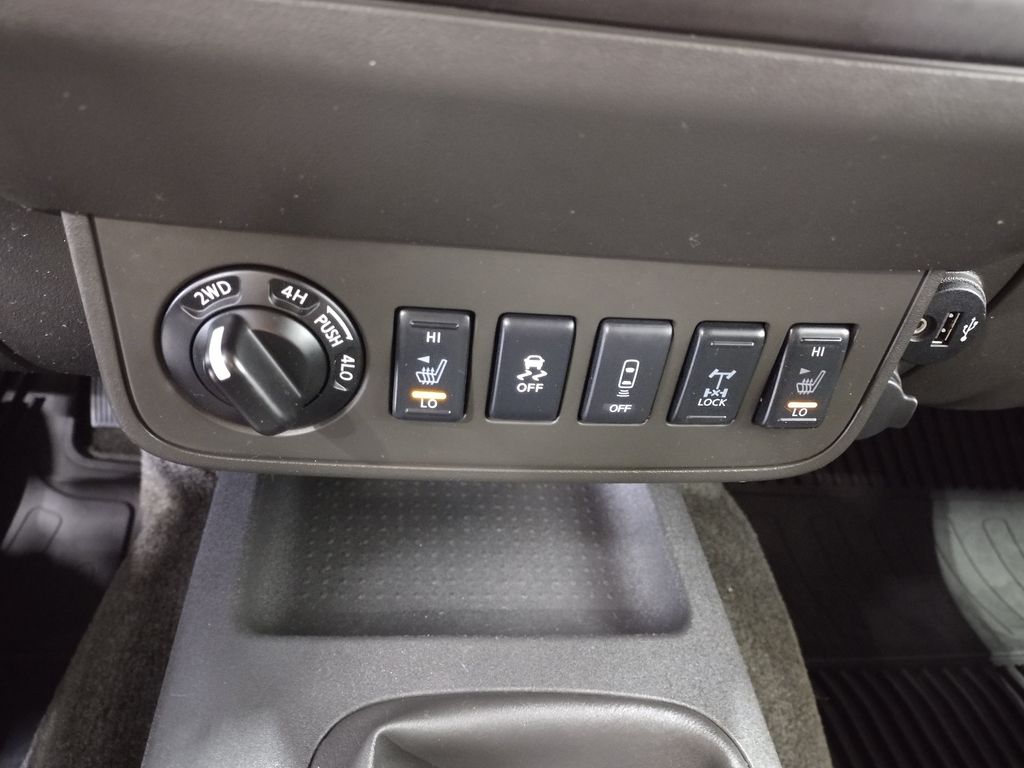 2017 Nissan Frontier PRO-4X