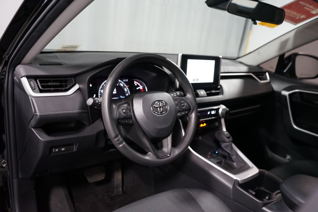 Thumbnail: 2024 Toyota RAV4 - 7