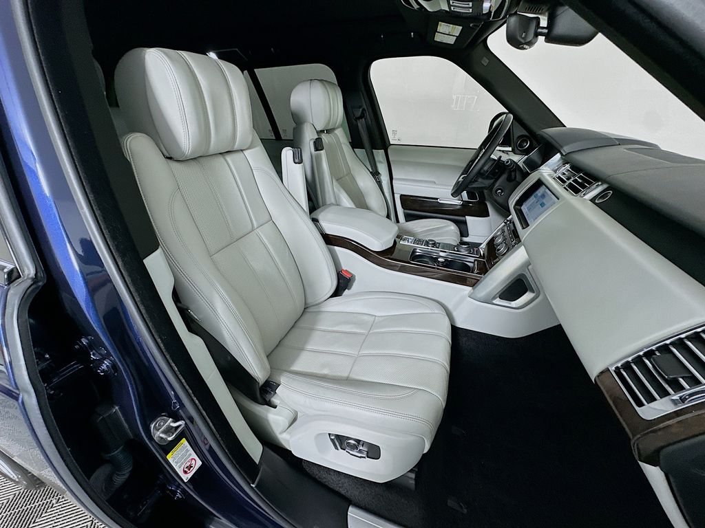 Thumbnail: 2017 Land Rover Range Rover - 29