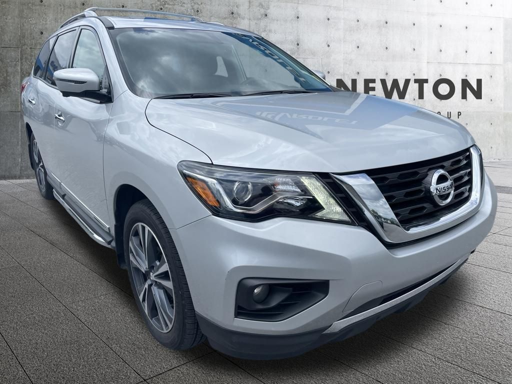 Brilliant Silver Metallic 2019 Nissan Pathfinder SUV / Crossover Four-Wheel Drive Continuously Variable Transmission