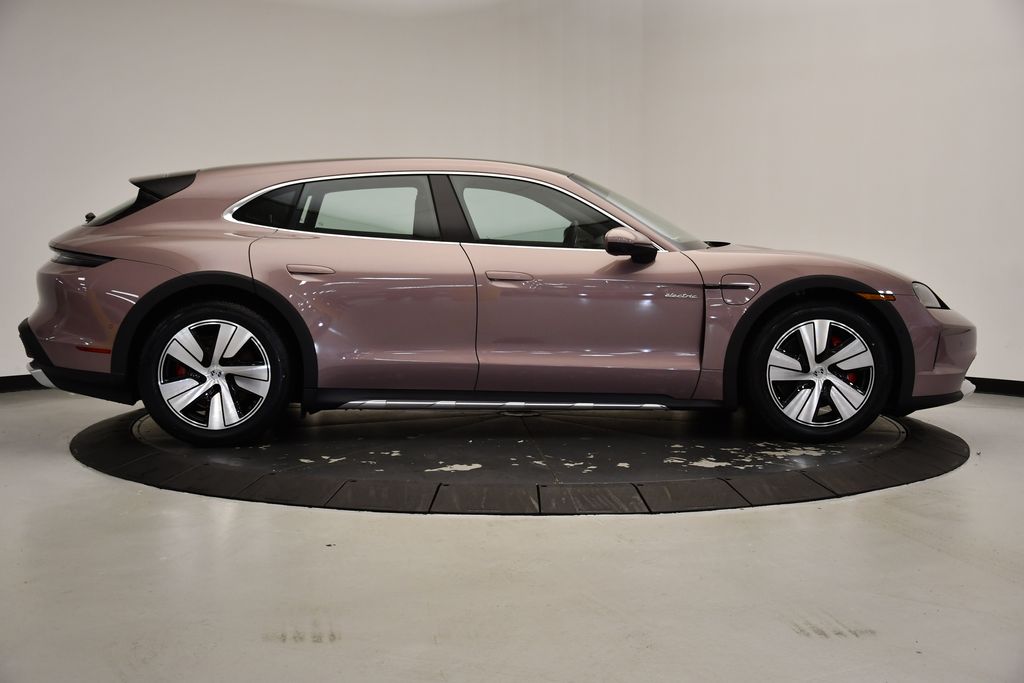 Thumbnail: 2025 Porsche Taycan - 8