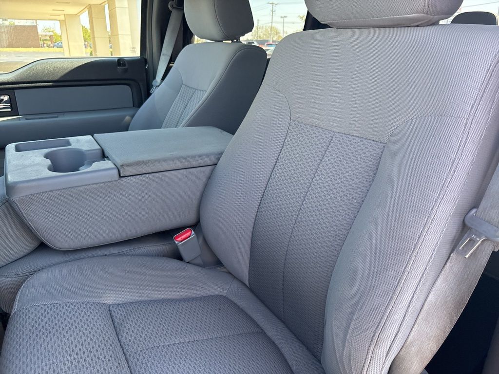2013 Ford F-150 XLT photo 21