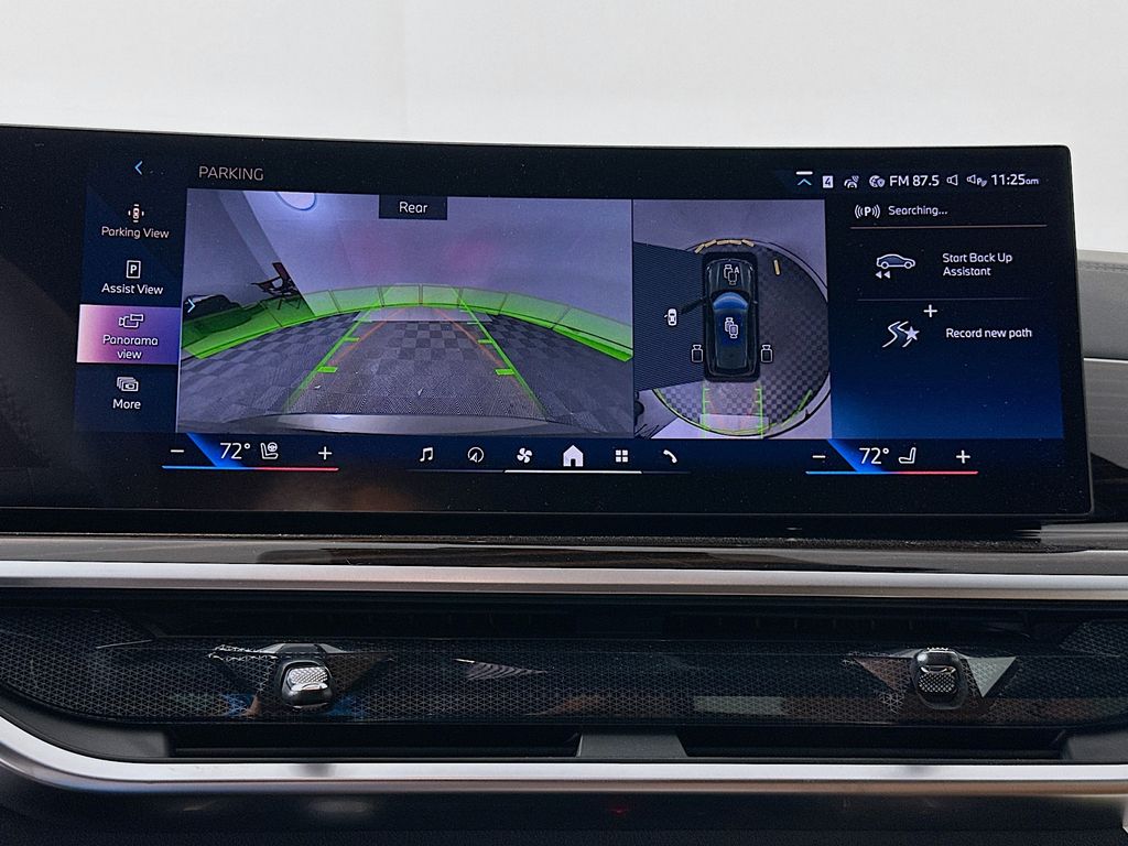 Thumbnail: 2026 BMW X5 - 13