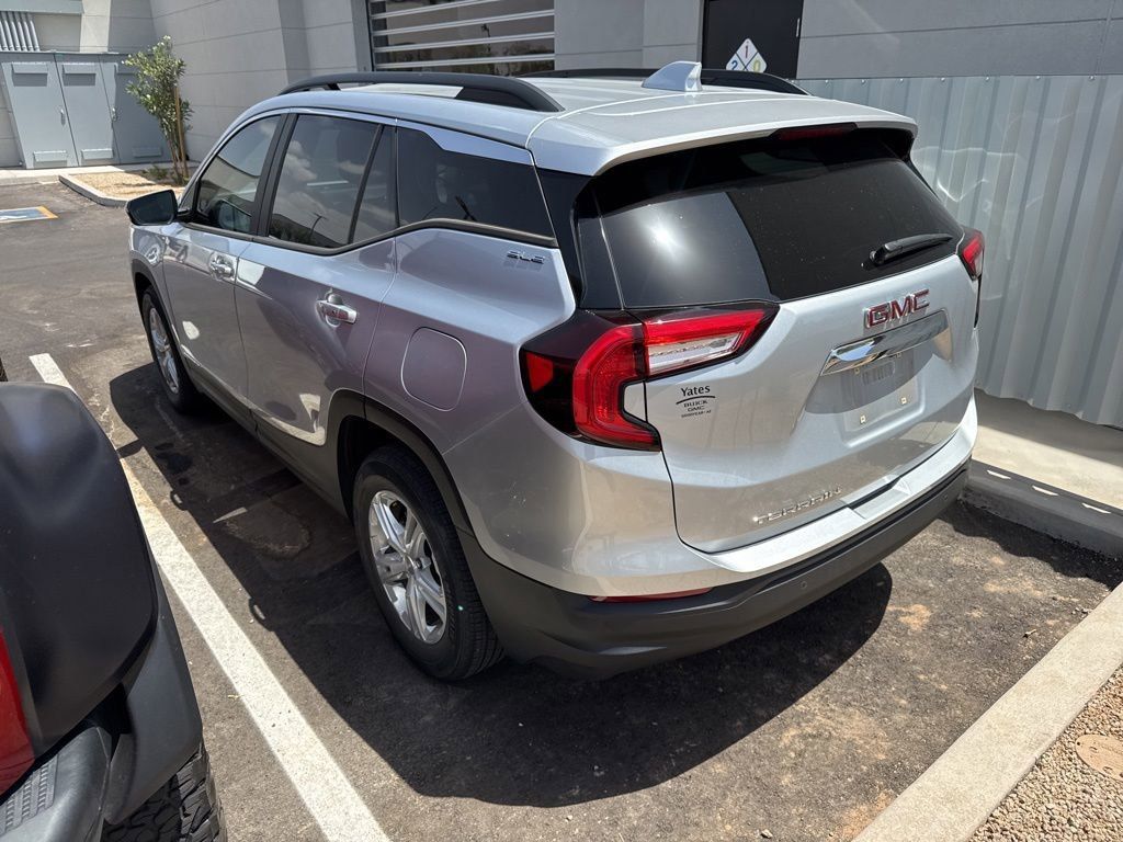 View vehicle photo 3