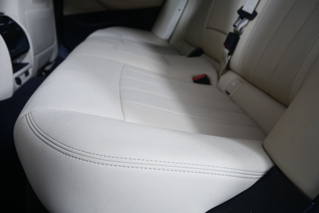 Thumbnail: 2023 BMW 5 Series - 15