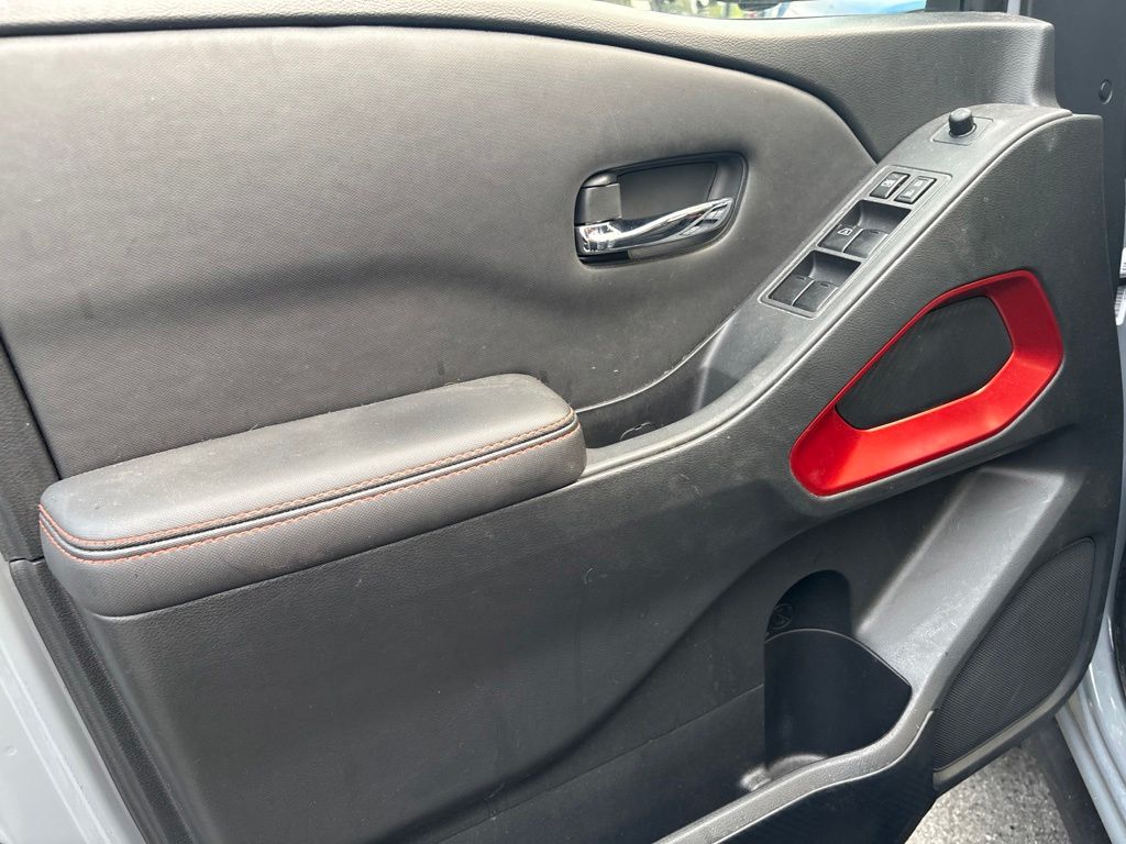 2023 Nissan Frontier — photo 8