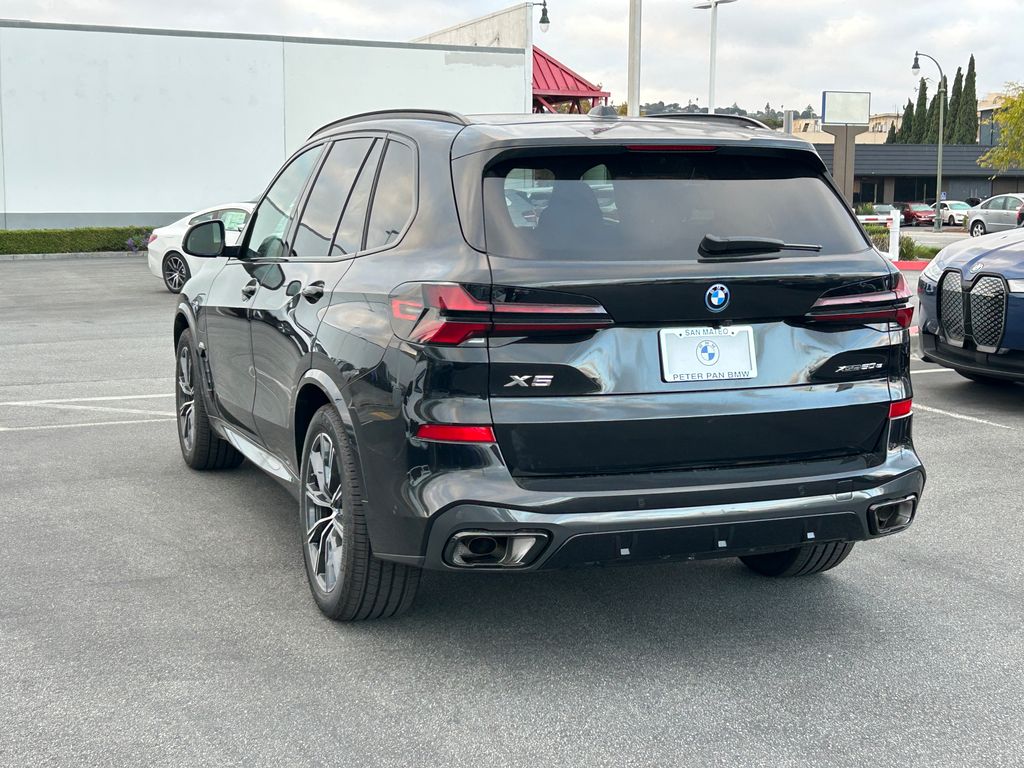 Thumbnail: 2026 BMW X5 - 3