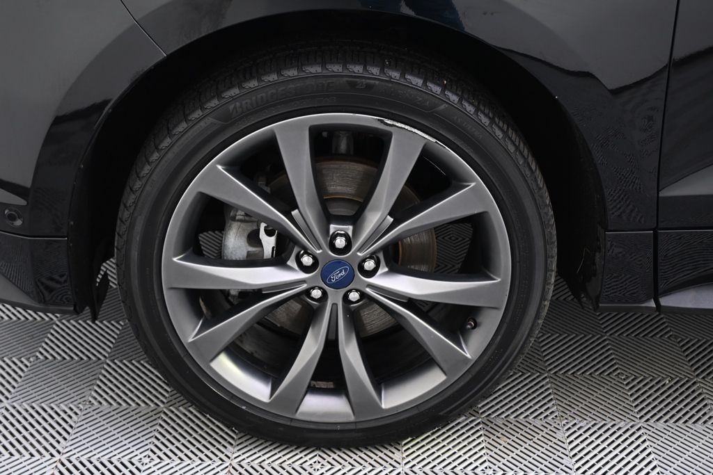 Used 2018 Black Ford Sport image 19