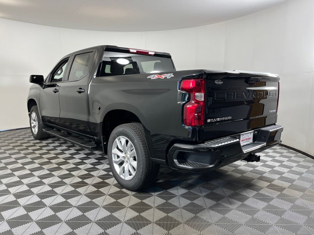 Thumbnail: 2026 Chevrolet Silverado 1500 - 3
