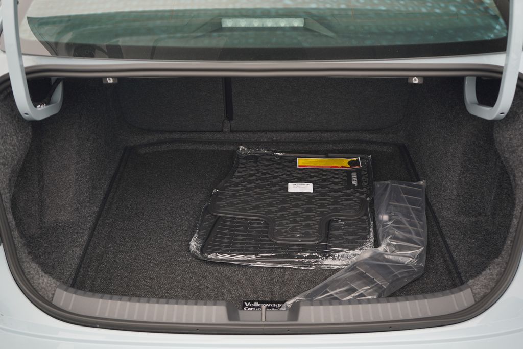 Thumbnail: 2025 Volkswagen Jetta - 11